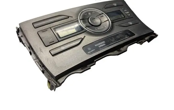Toyota Auris 150 Climate control unit 5590002231 8J18631009GCA