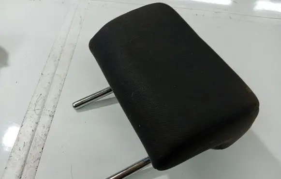 Audi A3 S3 8P Front seat headrest 