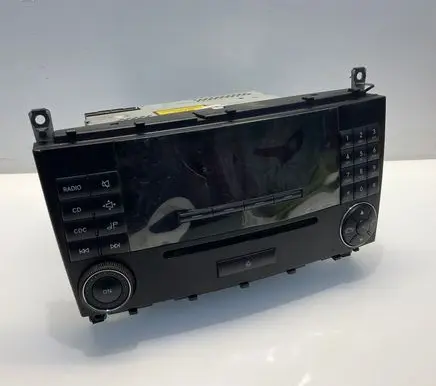 Mercedes-Benz C W203 Radio/CD/DVD/GPS head unit A2038700589 MF2530 020748