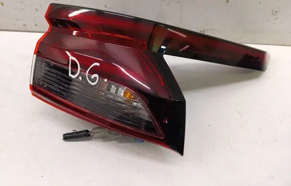 Nissan Qashqai J12 Rear/tail lights