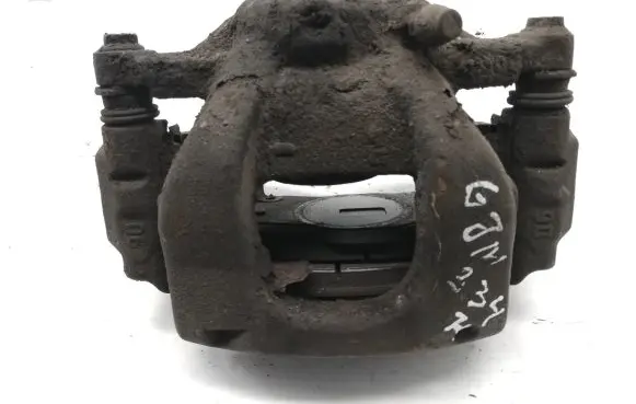 Toyota Verso-S Front brake caliper
