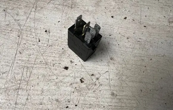Audi A3 S3 8V Other relay 4H0951253C