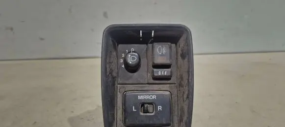 Suzuki Baleno EG Wing mirror switch 7384160G00