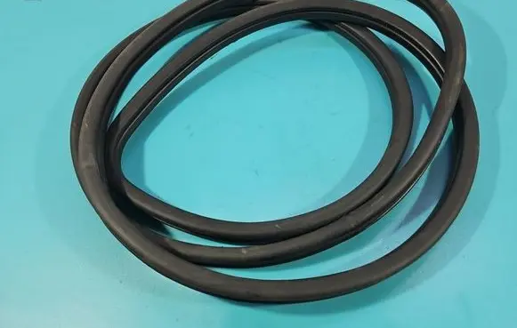 Hyundai ix35 Front door rubber seal IMPRK1596956