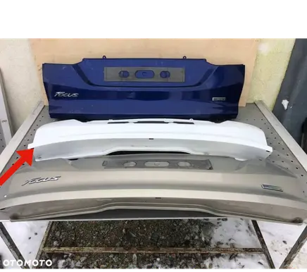 Ford Focus Tailgate/boot lid cover trim BM51N425A6C