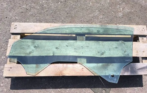 Chevrolet Camaro Front door window/glass (coupe) DOT15AS2M105 43R001237