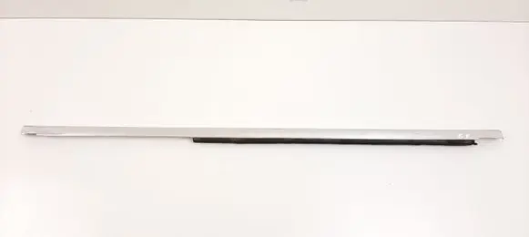 Mercedes-Benz COMPAKT W115 Rear door glass trim molding