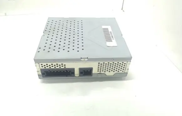 Mercedes-Benz E W211 HiFi Audio sound control unit A2118702489 51390467