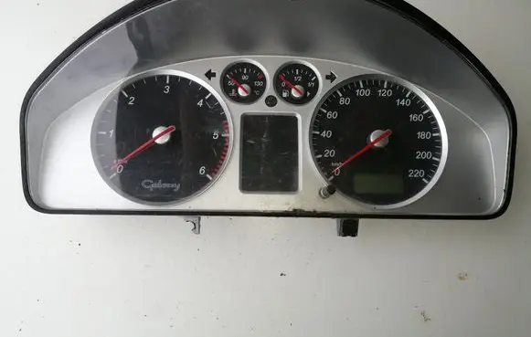 Ford Galaxy Speedometer (instrument cluster) 7M5920800E