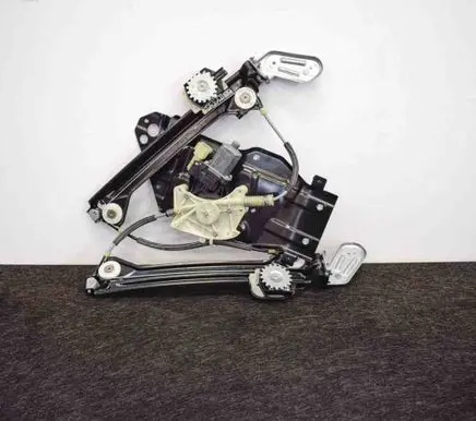 Maserati Ghibli Rear window lifting mechanism without motor 