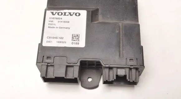 Volvo S90, V90 Tailgate/trunk control unit/module 31676024