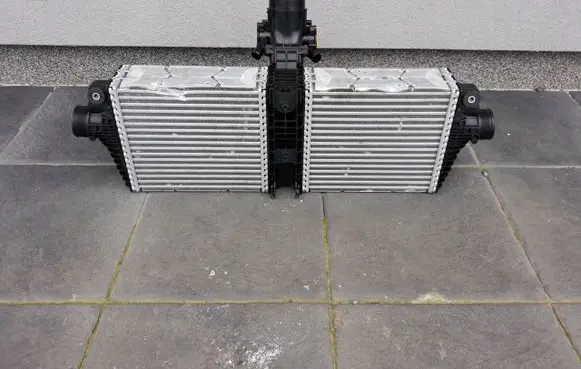 Porsche 911 992 Intercooler radiator 992145805G