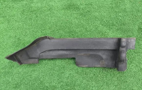 Skoda Octavia Mk4 Fender mounting bracket 4M0821169B