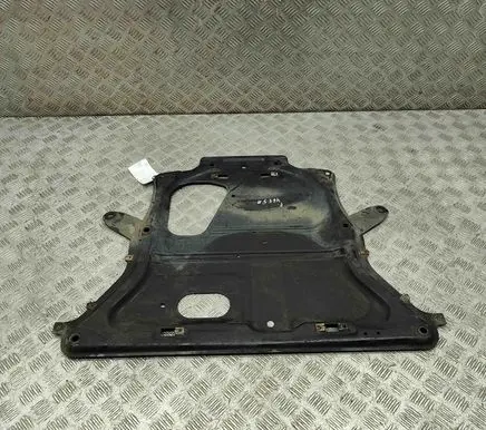 BMW 4 F32 F33 Engine splash shield/under tray 6860952