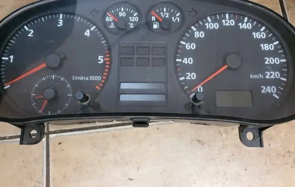 Audi A3 S3 8L Speedometer (instrument cluster) 8L0919860X 110208778001