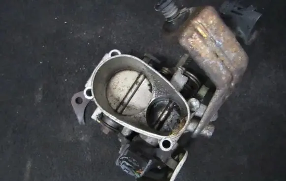 Renault Laguna I Throttle valve 7700872146 7700862385