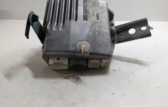 Toyota Corolla E120 E130 Power steering control unit/module 8965002010