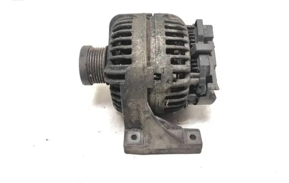Volvo XC70 Generator/alternator 30667787 0124525060