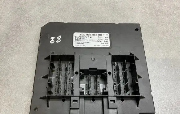 Volkswagen PASSAT B8 Comfort/convenience module 5Q0937086BC