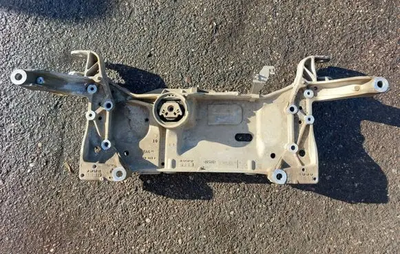 Volkswagen Touran II Front subframe 1K0199313AL