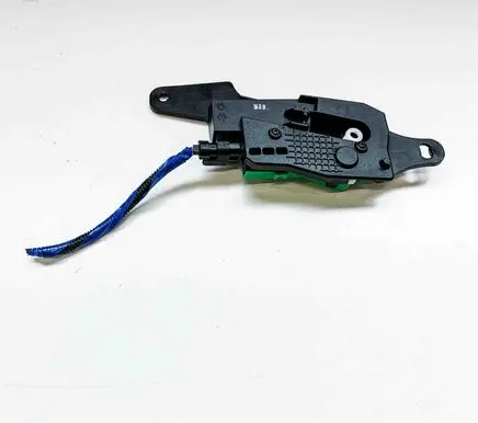 Fuel tank cap lock