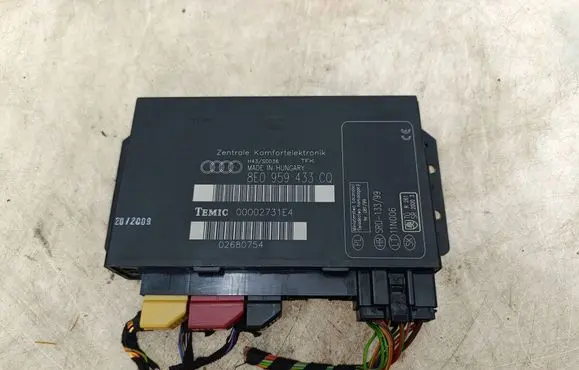 Seat Exeo (3R) Comfort/convenience module 8E0959433CQ 00002731E4 02680754