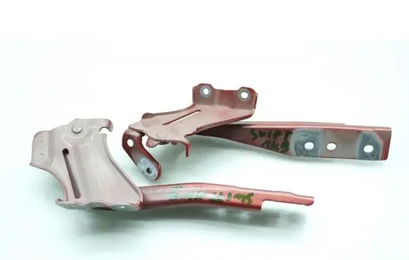 Engine bonnet/hood hinges