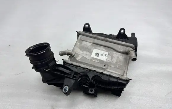 Volvo XC90 Intercooler radiator 32339085