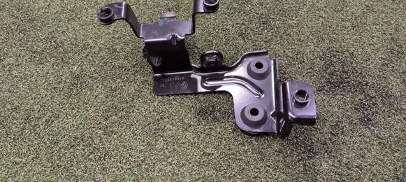 Renault Arkana Other engine bay part 165887253R