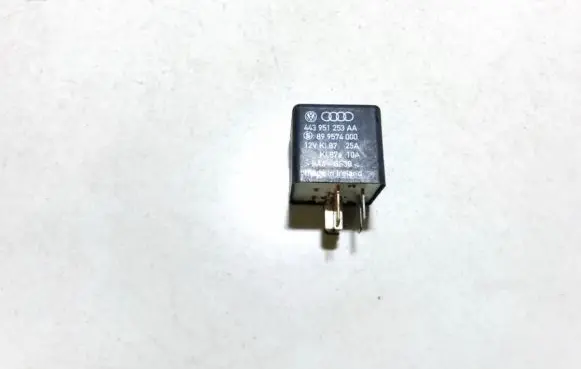 Volkswagen PASSAT B5 Other relay 443951253aa 899574000