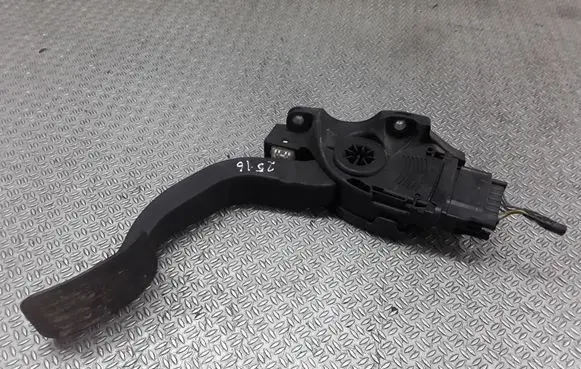 Ford S-MAX Accelerator throttle pedal 6G929F836KD