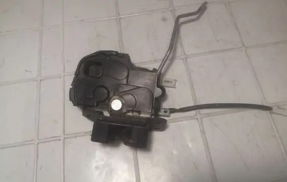 Mazda 2 Tailgate/trunk/boot lock/catch/latch