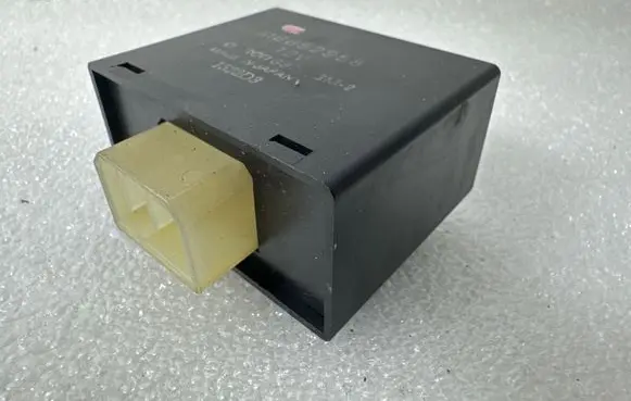 Mitsubishi Eclipse (D21A/D22A/D27A) Other relay MB852958