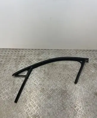 Ford Focus Rubber seal front door window/glass JX7BA21511A D1W12B