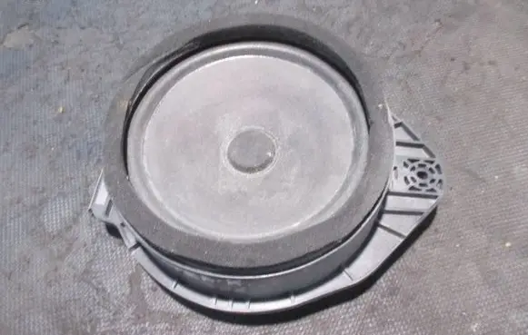 Opel Astra K Front door speaker 7003020300000X 39015129 654658089