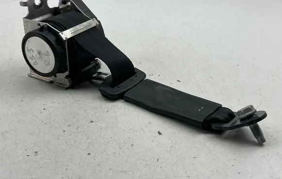Citroen DS5 Rear seatbelt 0610063 0410063 6168145