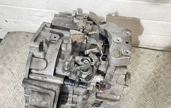Volkswagen PASSAT B6 Manual 6 speed gearbox HDV