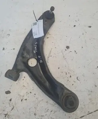 Toyota Yaris Front lower control arm/wishbone