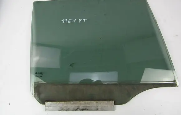 Opel Zafira A Rear door window glass 