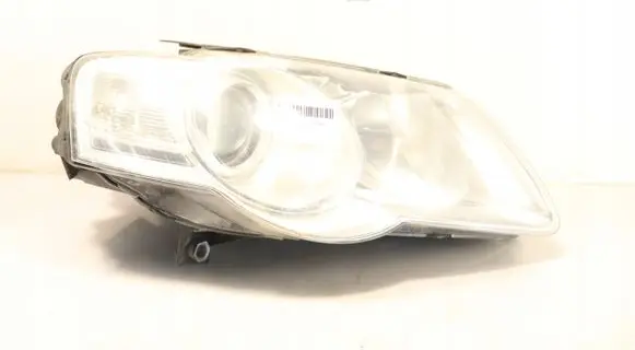 Volkswagen PASSAT B6 Headlight/headlamp