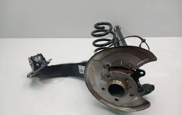 Mini One - Cooper F56 F55 Rear wheel hub spindle/knuckle 6851575