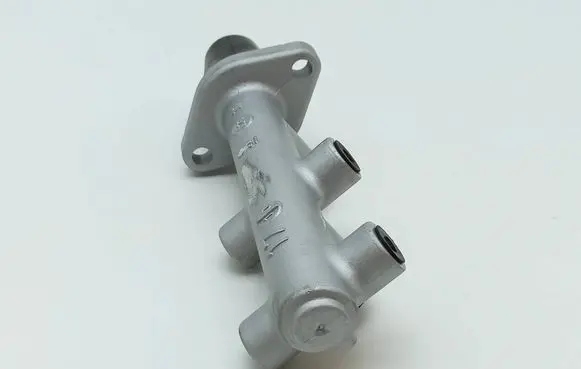 Aixam GTO Master brake cylinder 6AP014A