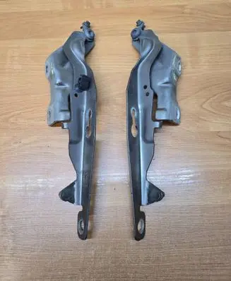 Volvo XC70 Engine bonnet/hood hinges 31250186 104BVA8E