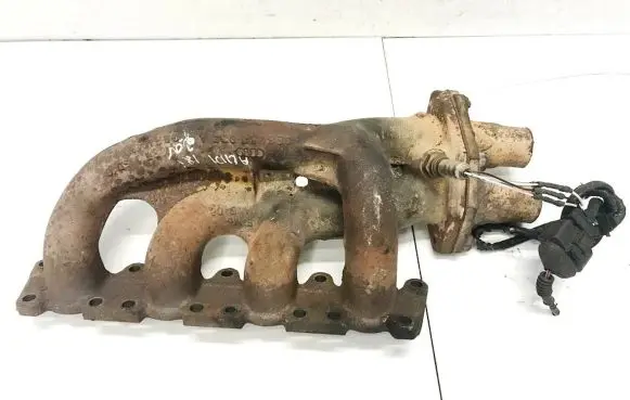 Audi A4 S4 B5 8D Exhaust manifold 058253033A