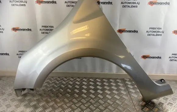Renault Modus Fender 8200098309G