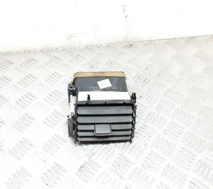 Toyota Avensis T270 Dashboard side air vent grill/cover trim