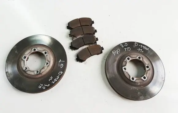 Isuzu D-Max Front brake disc
