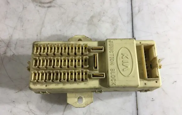 KIA Carnival Fuse module OK53B66730
