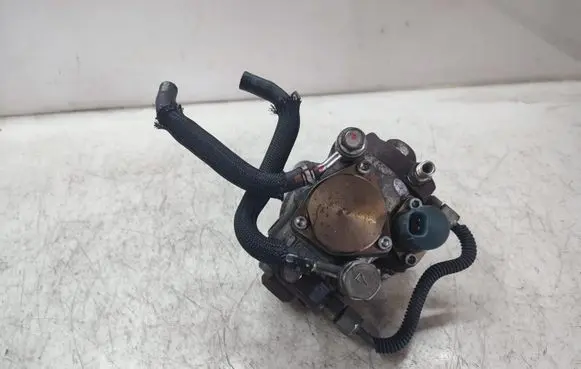 Mazda CX-5 Fuel injection high pressure pump SH0113800B