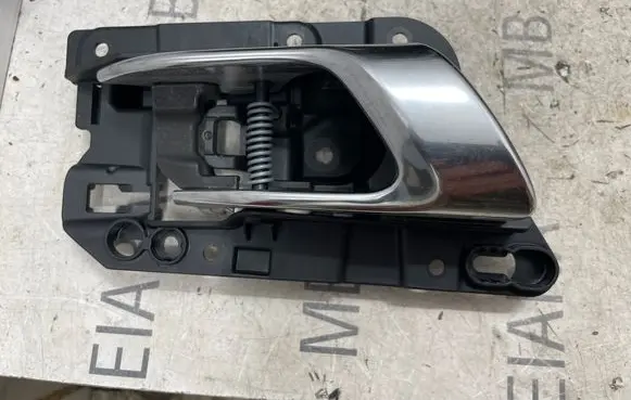 Porsche Macan (95B) Front door interior handle 95B837020